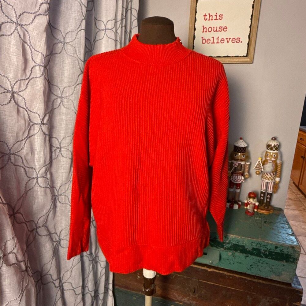 Tahari mock neck red ribbed sweater womens size large Christmas holiday gold but